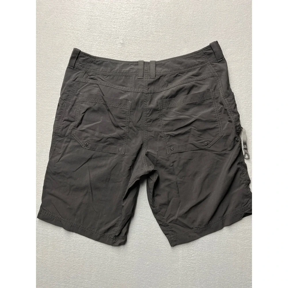 Mountain Hardwear Mesa V2 Men's med Gray Nylon Cargo Hiking Shorts OM5255